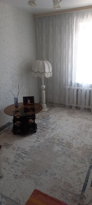 Продам 4 комнатную квартиру