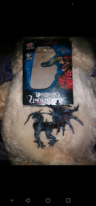 Figurină Dragons of the Underdark Dragon is abode