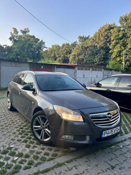 Vand Opel Insignia Sports Tourer an fabricatie 2012