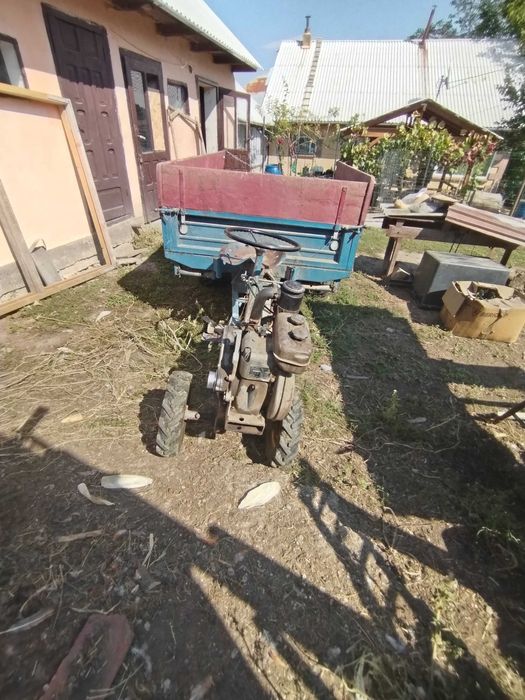 Motoagricola tractoraș cu remorcă 4x4 cu plug