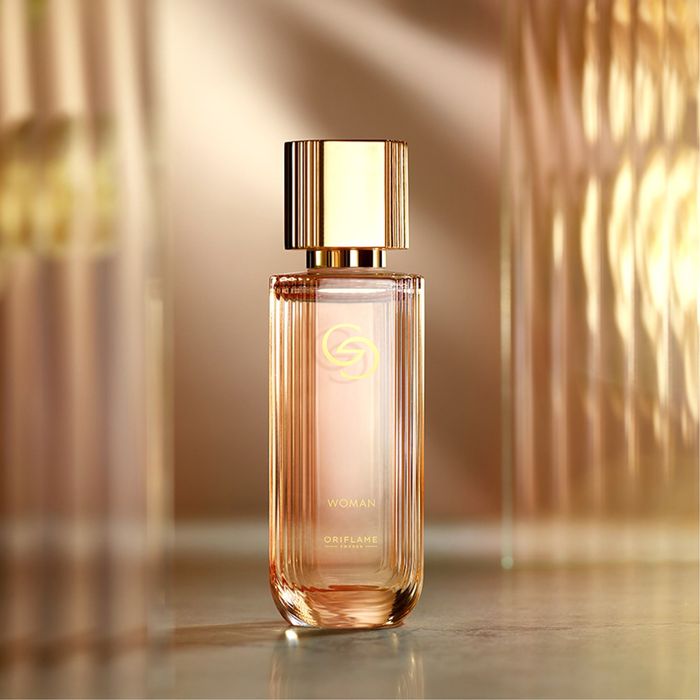 Apă de parfum Giordani Gold Woman