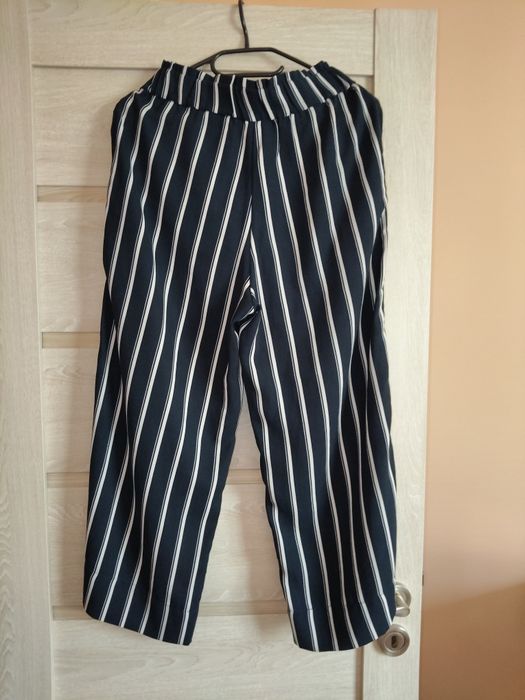 Дамски широк панталон и блуза