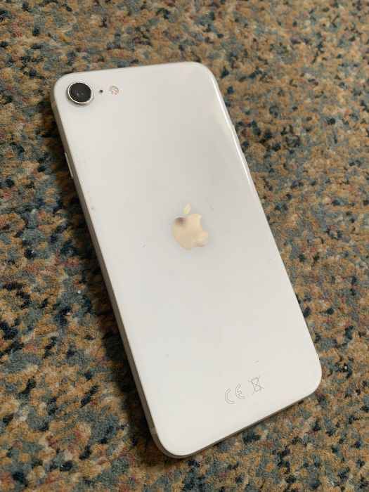 Айфон се 64гб сатылады