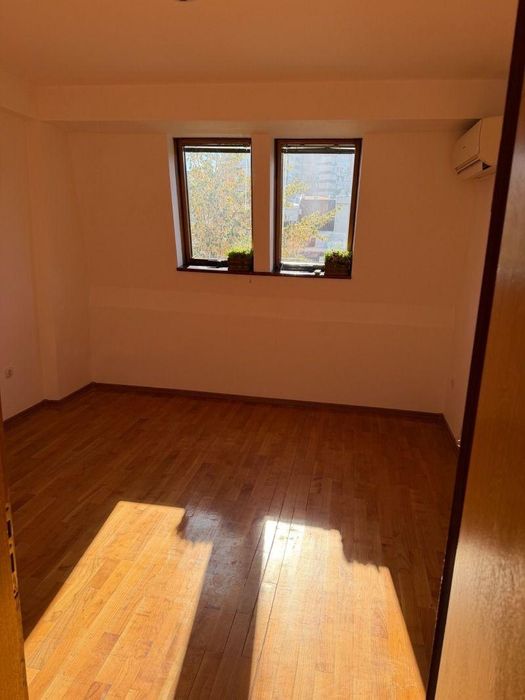 Дава се под наем Тристаен апартамент в София, Лозенец - 86 кв.м за 850 € - Снимка #5