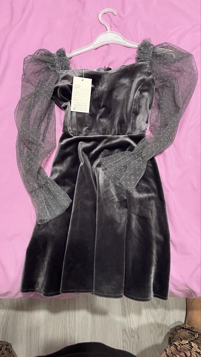 Продам новое платье на девочку!