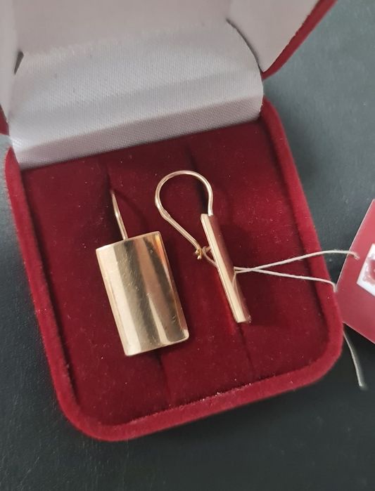 Новые золотые серьги 585 пробы