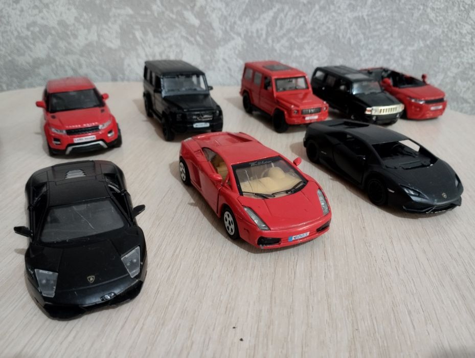 Игрушки машинки металлические