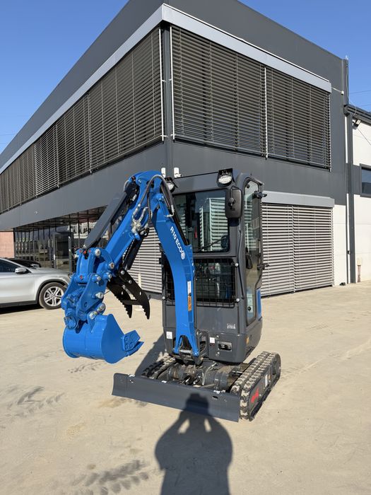 Miniexcavator RIPPA R10 Eco cu cabina si MOTOR KUBOTA