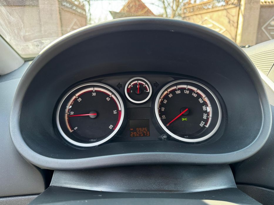 Opel Corsa D 1.7 CDTI diesel