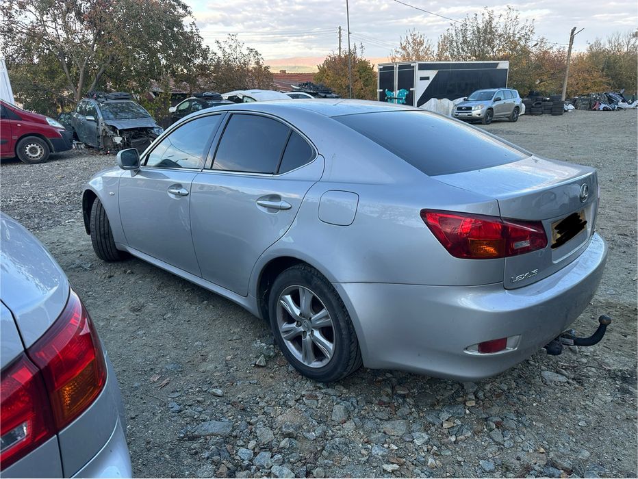 Лексус Lexus IS220d 177 кс На части!
