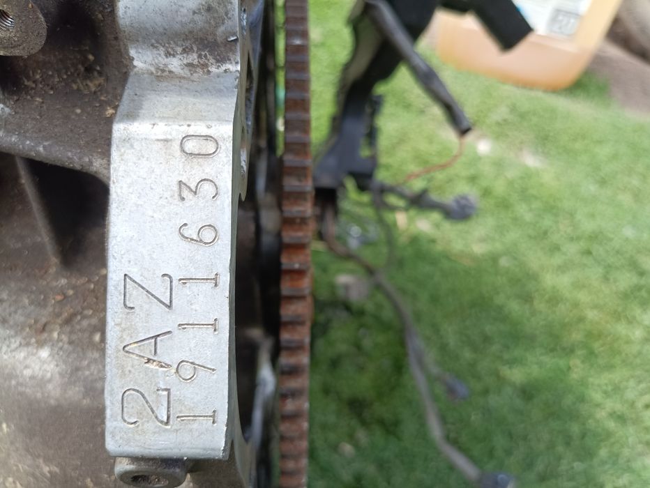 Продам двигатель Toyota 2 AZ