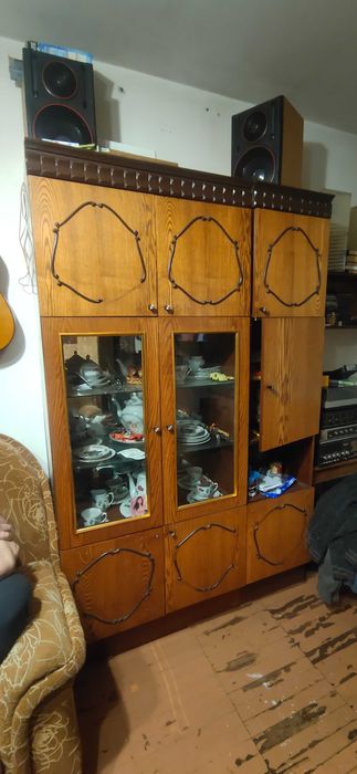 Шкаф стенка для вещей