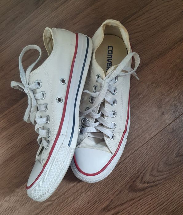 Adidași converse Mărimea 37