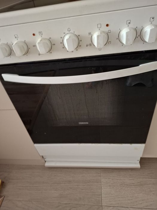 Керамична печка Zanussi c подарък Тека
