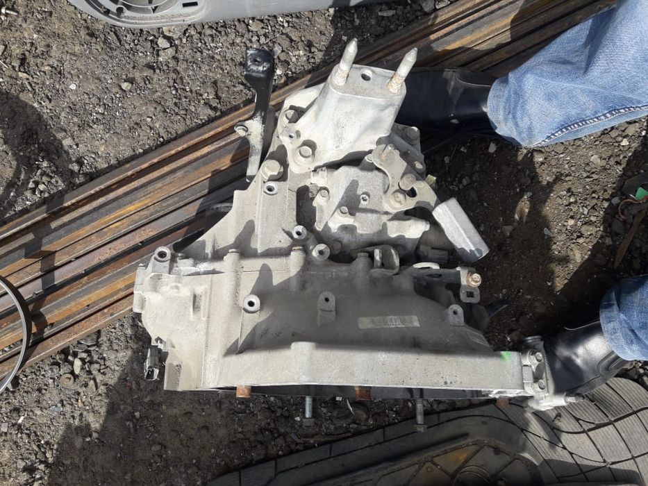 Двигатель Honda civik 2005 r18a2