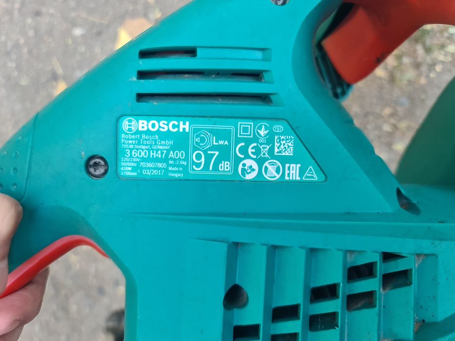 Продам Кусторез bosch