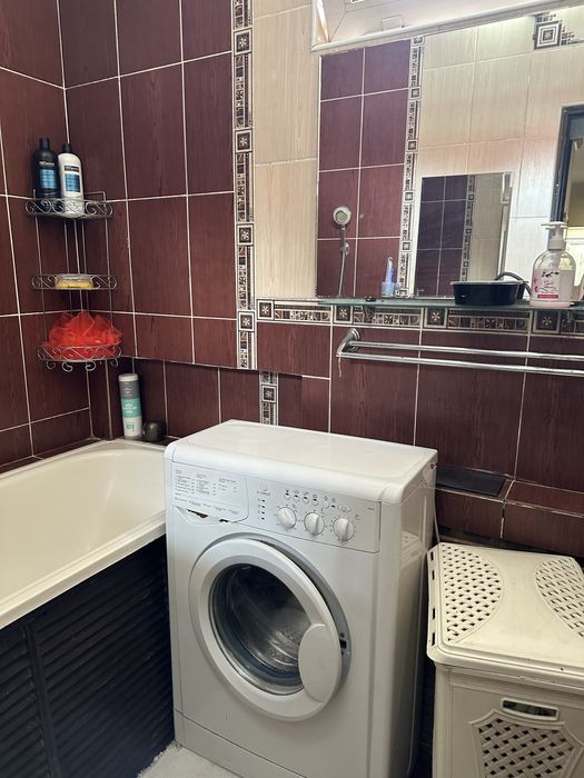 Qizlarga kvartira sheriklikka Novza