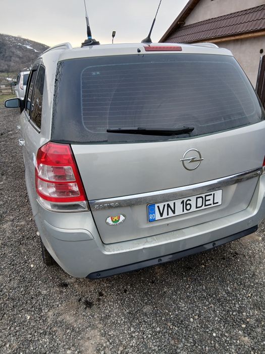 Vând opel zanfira
