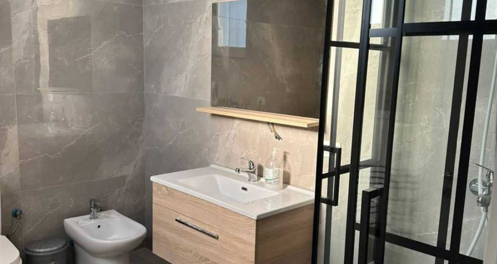 Продавам двустаен апартамент в Младост