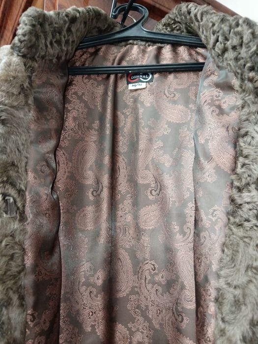 Шуба каракулевая