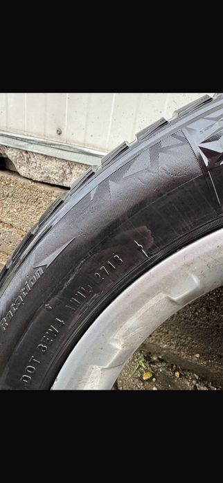 Jante gama Mercedes 8.5J%19H2 Et60 cu anvelope de iarnă 255/50/19 NEXEN , garanție , factura cu TVA inclus , livrare în țară prin curier rapid .