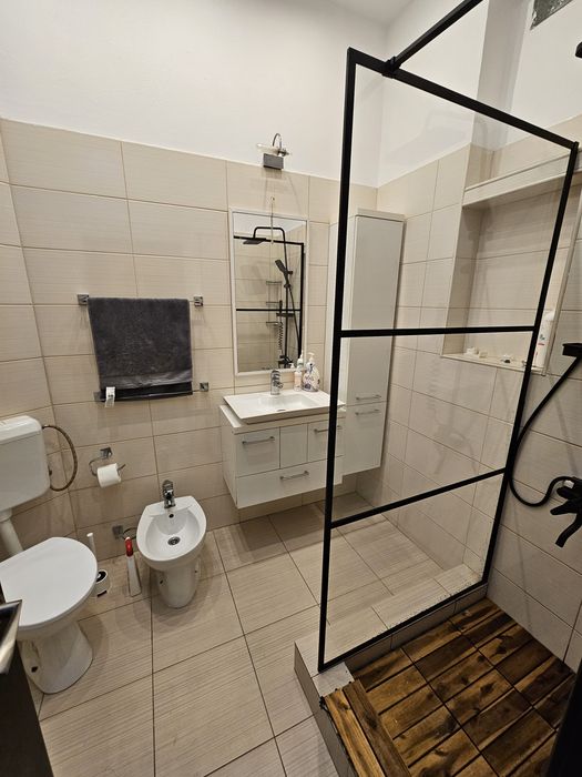 Inchiriez apartament 2 camere Splaiul Titulescu