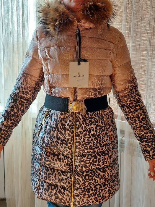 Зимний пуховик Moncler