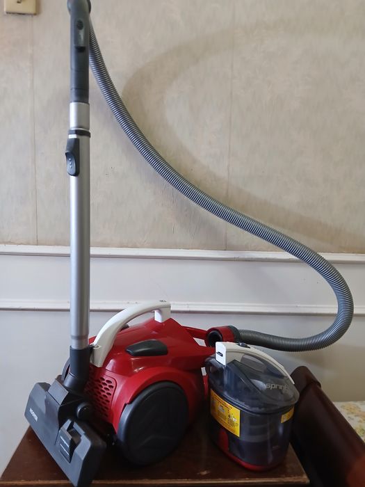 Пылесос Hoover TSBE1401