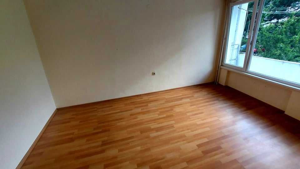 Дава се под наем Тристаен апартамент в Бургас, Лазур - 93 кв.м за 255 € - Снимка #3