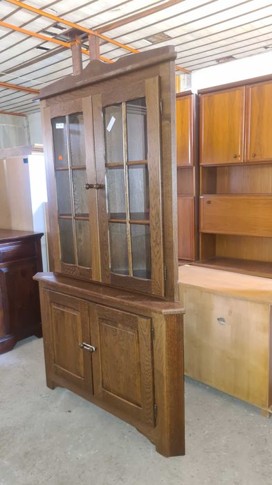 ъглов шкаф витрина внос от Европа