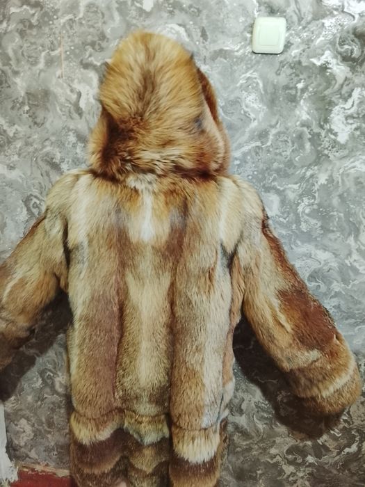 Продам шубу Лиса 30000