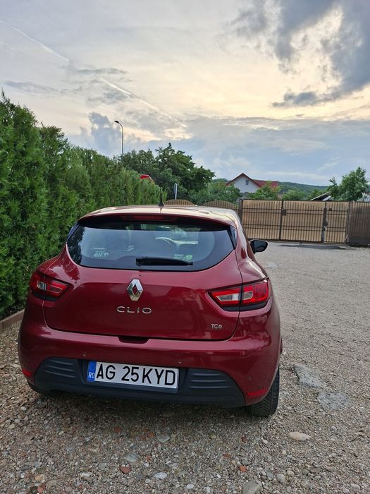 Vând Renault Clio