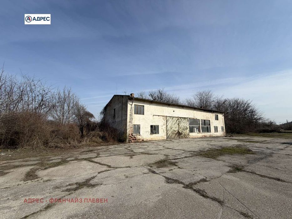 Продава се Склад в с. Бутово, Област Велико Търново - 363 кв.м за 85 €/кв.м - Снимка #2