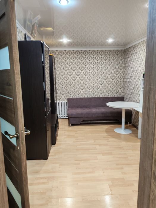 Продам 4 комн. квартиру