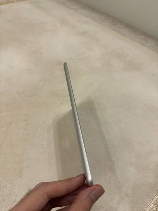 iPad 8 128GB WiFi Silver (Polniy Komplekt)