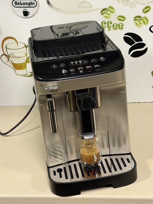 Кафемашина кафе автомат delonghi magnifica EVO с гаранция
