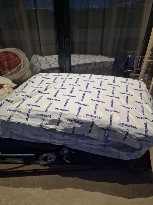 Țeavă pex 17x2  placi cu nuturi.