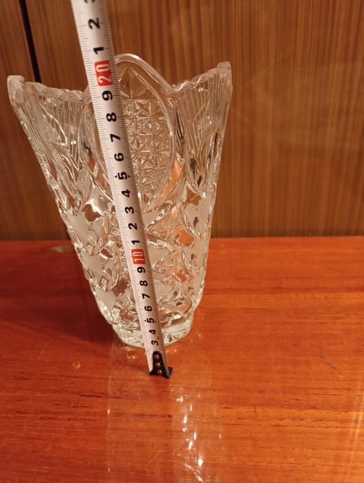 Хрусталь.Вазы.Сервантное хранение.