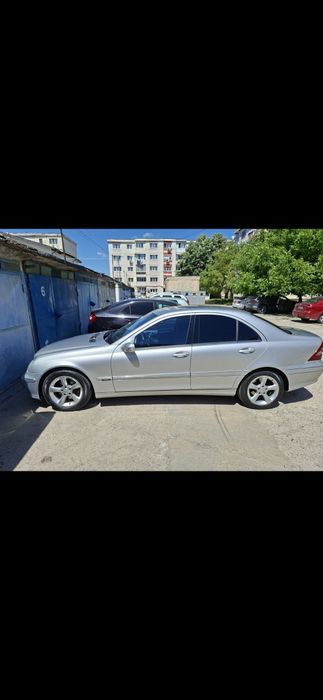 MERCEDES-BENZ C-Class 2004 — imagine 4