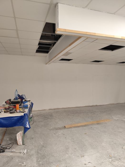 Zugrav scari bloc-apartamente-case-birouri