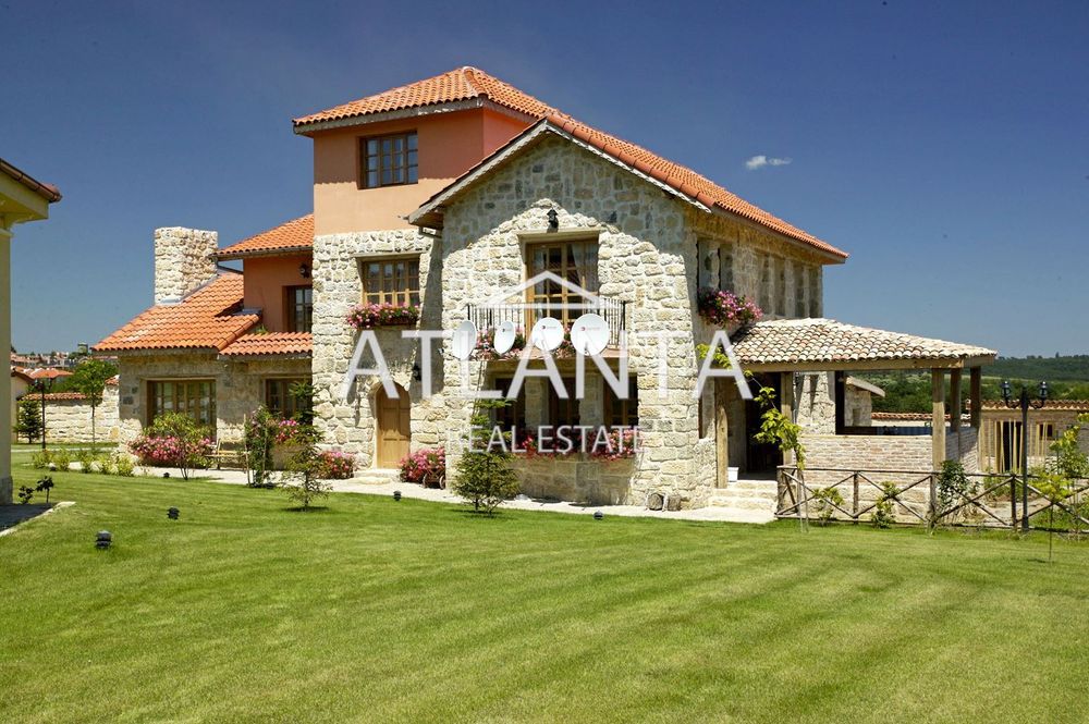 Продава се Къща в с. Приселци, Област Варна - 2000 кв.м за 431 €/кв.м - Снимка #3