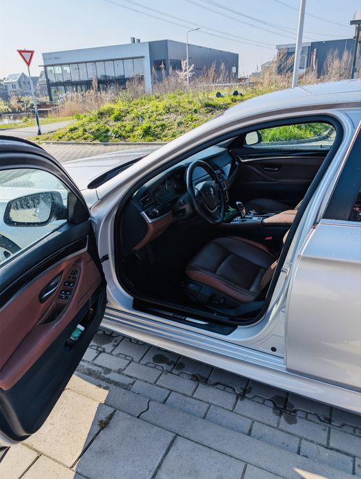 BMW 5 Series 2010 — imagine 5