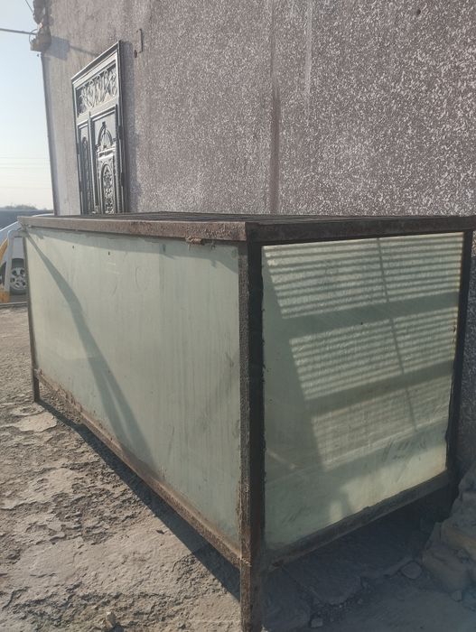 Akvarium sotiladi narxini kelishamiz