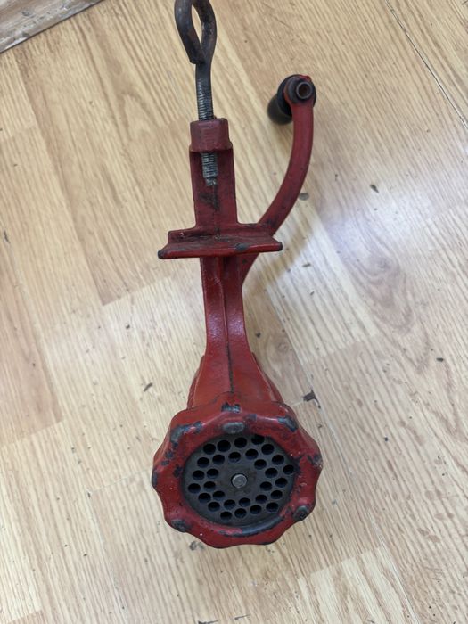 Masina de tocat Flacara din fonta