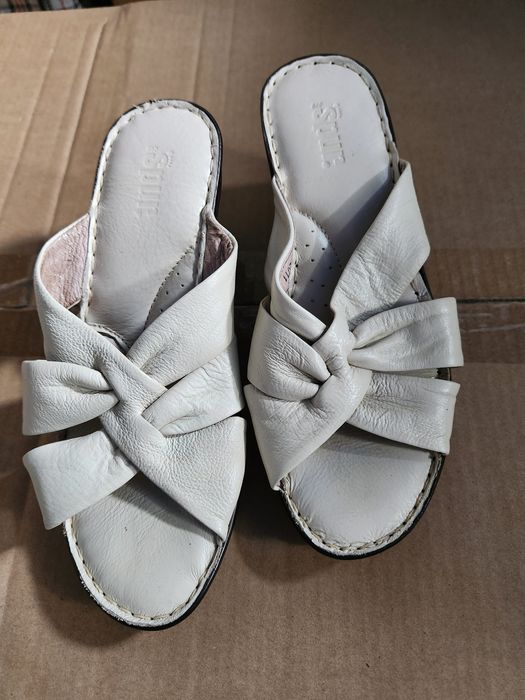 Летняя женская обувь