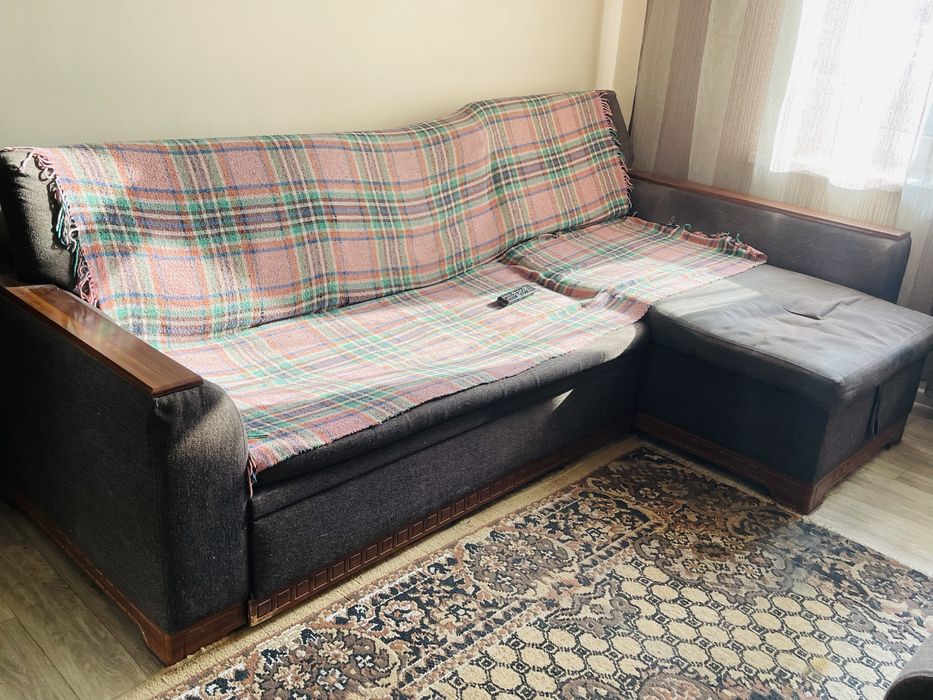 Продается мягкая мебель диван и кресло