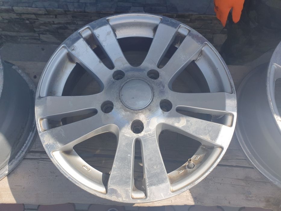 Диски титановые R17 разболтовка 5х150 на Lexus LX и Toyota