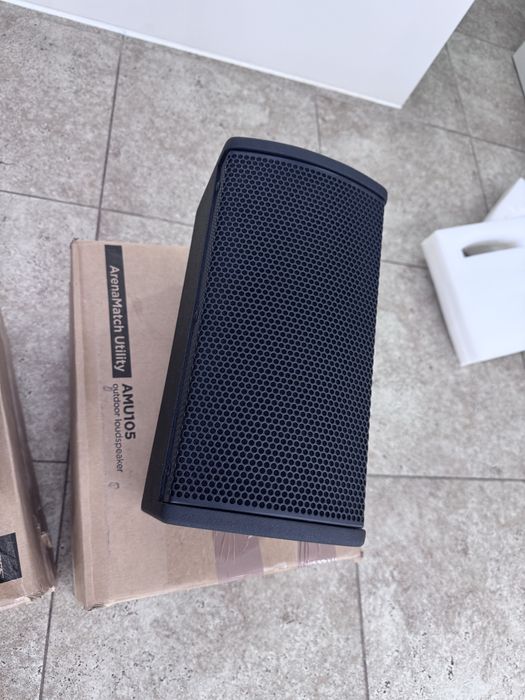 Boxa Bose ArenaMatch AMU105