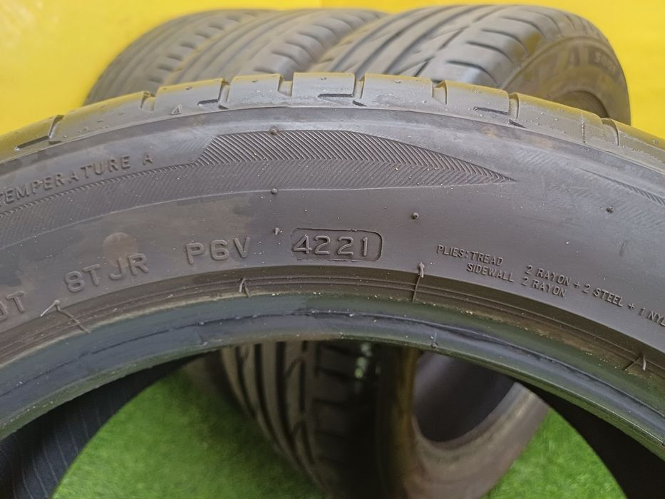 Шины 225/50 R17 Bridgestone комплект.