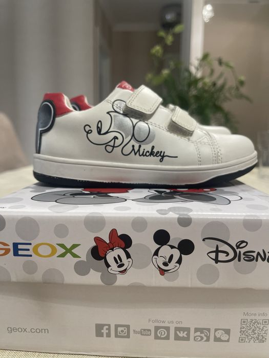 Pantofi Geox modelul Mickey marimea 27